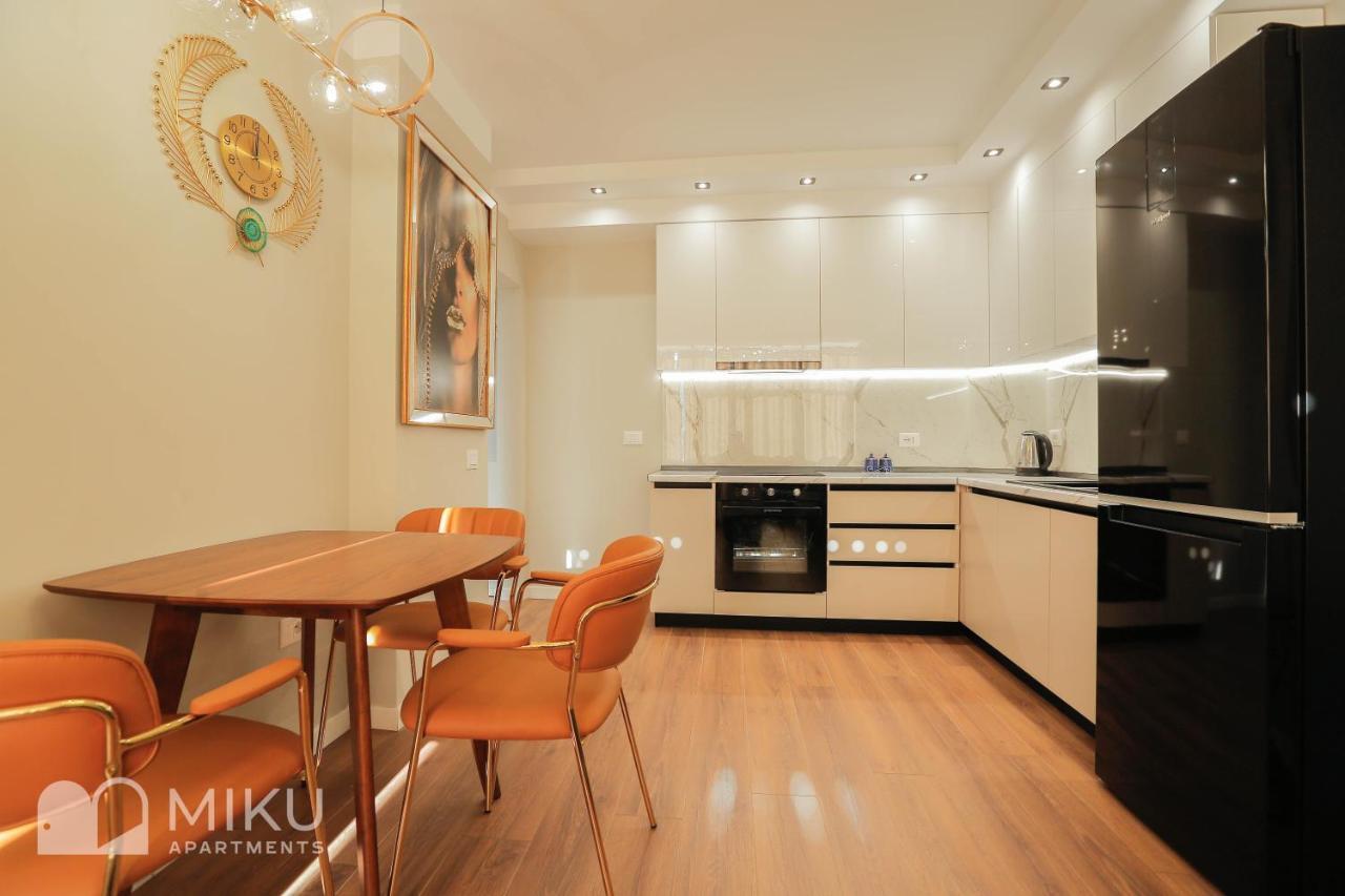 Miku Apartment Tirana Eksteriør billede